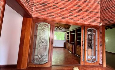 Arrienda Casa Altos Del Poblado Medellín Antioquia