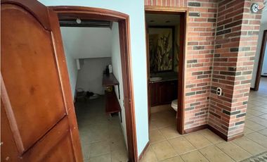 Arrienda Casa Altos Del Poblado Medellín Antioquia