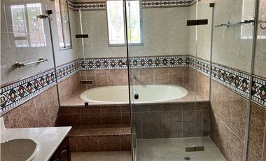 Arrienda Casa Altos Del Poblado Medellín Antioquia