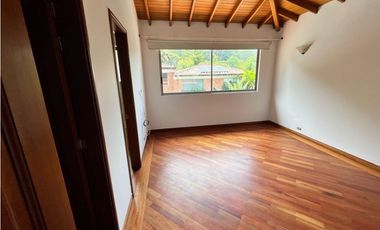 Arrienda Casa Altos Del Poblado Medellín Antioquia