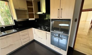 Arrienda Casa Altos Del Poblado Medellín Antioquia