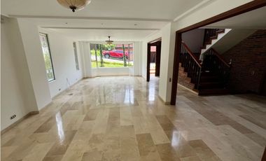 Arrienda Casa Altos Del Poblado Medellín Antioquia