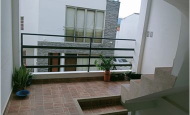 casa dos plantas
