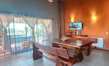 Casa 3 dormitorios con doble ingreso y pileta en  Ibarlucea