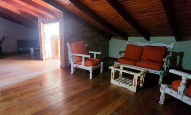 Casa 3 dormitorios con doble ingreso y pileta en  Ibarlucea