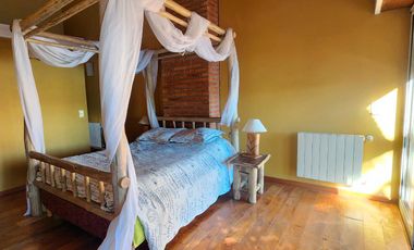 Casa 3 dormitorios con doble ingreso y pileta en  Ibarlucea