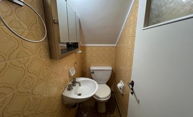 Casa triplex cuatro ambientes a la venta en Wilde Centro