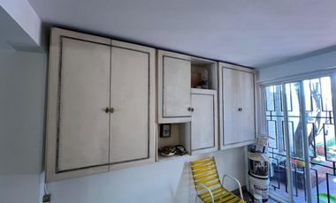 Casa triplex cuatro ambientes a la venta en Wilde Centro