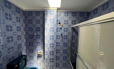 Casa triplex cuatro ambientes a la venta en Wilde Centro