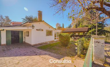 En Venta, Casa con Pileta. en Vertientes de La Granja. a m de Ruta E53