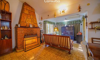 En Venta, Casa con Pileta. en Vertientes de La Granja. a m de Ruta E53