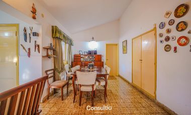 En Venta, Casa con Pileta. en Vertientes de La Granja. a m de Ruta E53
