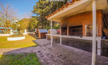 En Venta, Casa con Pileta. en Vertientes de La Granja. a m de Ruta E53