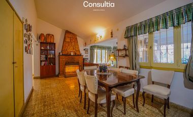 En Venta, Casa con Pileta. en Vertientes de La Granja. a m de Ruta E53