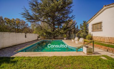 En Venta, Casa con Pileta. en Vertientes de La Granja. a m de Ruta E53