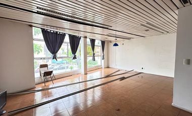 Excelente ubicación - Local/lote para desarrollo. Centro Avellaneda.