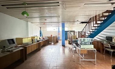 Excelente ubicación - Local/lote para desarrollo. Centro Avellaneda.