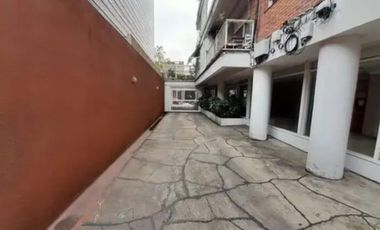Cochera en venta en pleno centro de San Isidro, zona tribunales