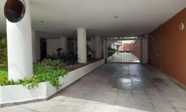 Cochera en venta en pleno centro de San Isidro, zona tribunales