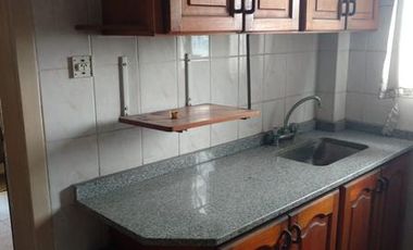 Casa de 2 dormitorios garage.- Banfield E.