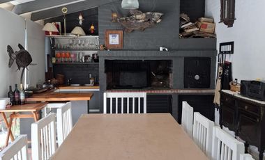 Casa en venta de 3 dormitorios c/ cochera en Otros Barrios