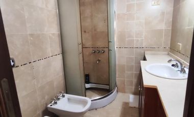 Casa en venta en Guadalupe Residencial. Terreno de 9.60m x 38.60m