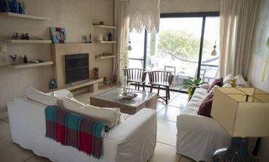 Esplendida casa de 4 dormitorios, 4 baños, pileta, en country nautico