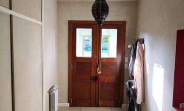 Esplendida casa de 4 dormitorios, 4 baños, pileta, en country nautico