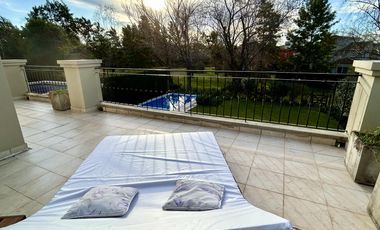 6 Meses - Casa en Alquiler Amoblada en Santa Bárbara