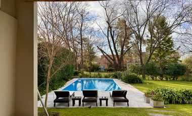 6 Meses - Casa en Alquiler Amoblada en Santa Bárbara