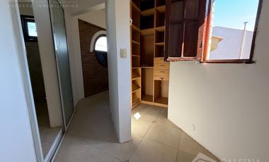 Casa en  alquiler con seguridad prados de la villa