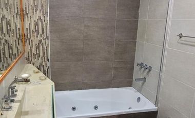 PH en Quilmes cinco ambientes en alquiler pileta