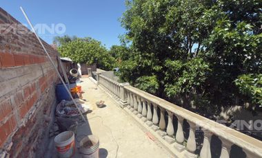 ALQUILER - CASA 11 AMB. EN SAN ANDRES. USO COMERCIAL /PROFESIONAL