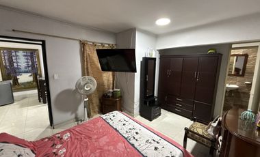 Casa bifamiliar con local comercial y doble renta en Villa del Sur | Uso mixto y excelente ubicación