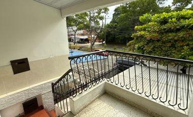Casa bifamiliar con local comercial y doble renta en Villa del Sur | Uso mixto y excelente ubicación