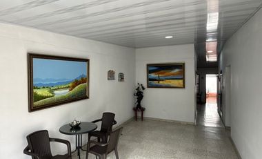 Casa bifamiliar con local comercial y doble renta en Villa del Sur | Uso mixto y excelente ubicación