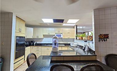 Venta de Casa con terreno - en El Carmen POR DEBAJO DEL AVALUO