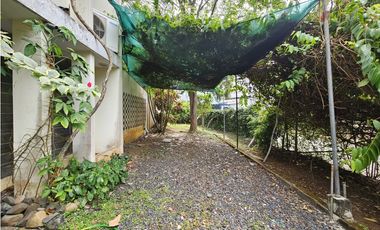 Venta de Casa con terreno - en El Carmen POR DEBAJO DEL AVALUO