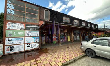 Centro comercial con gran renta en Puerto Varas 919 m²