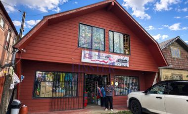 Centro comercial con gran renta en Puerto Varas 919 m²