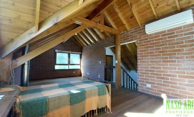 Hermosa propiedad de diseño en venta en Sierra de los Padres. Gas natural