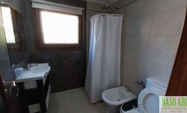 Hermosa propiedad de diseño en venta en Sierra de los Padres. Gas natural