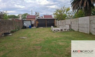 Casa en venta de 3 Dormitorios + cochera en Berisso Lote de 9 x 40