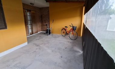 Casa en venta de 3 Dormitorios + cochera en Berisso Lote de 9 x 40
