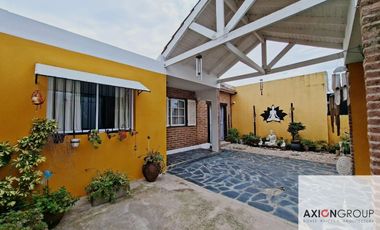 Casa en venta de 3 Dormitorios + cochera en Berisso Lote de 9 x 40