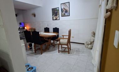 Casa en venta de 3 Dormitorios + cochera en Berisso Lote de 9 x 40