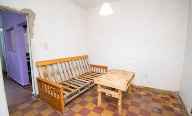 VENTA CASA A REFACCIONAR SOBRE AV. GRAL PAZ