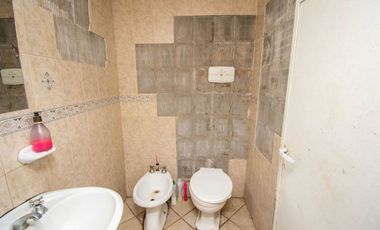 VENTA CASA A REFACCIONAR SOBRE AV. GRAL PAZ