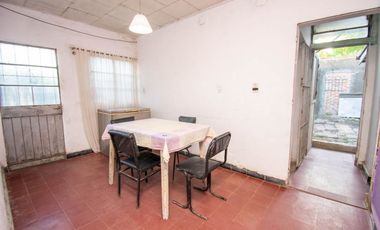 VENTA CASA A REFACCIONAR SOBRE AV. GRAL PAZ