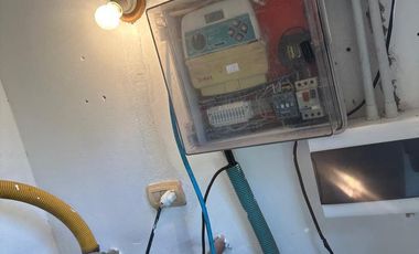 CASA CON PILETA Y GRAN TERRENO EN B° JORGE NEWBERY